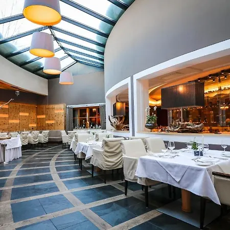 Alpine Palace Szálloda 5*