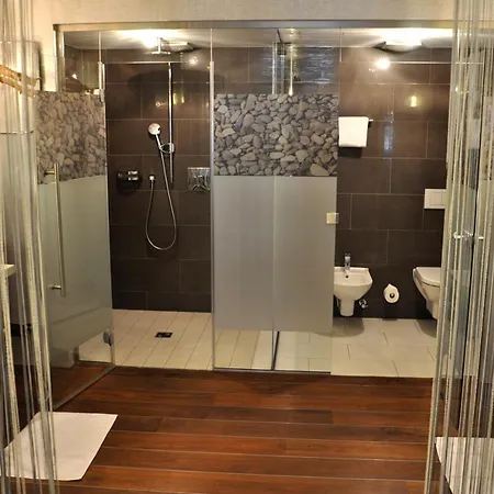 Alpine Palace 호텔