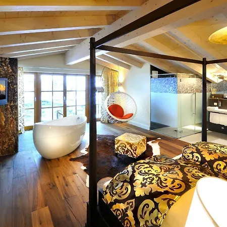 Alpine Palace Hotel 5*