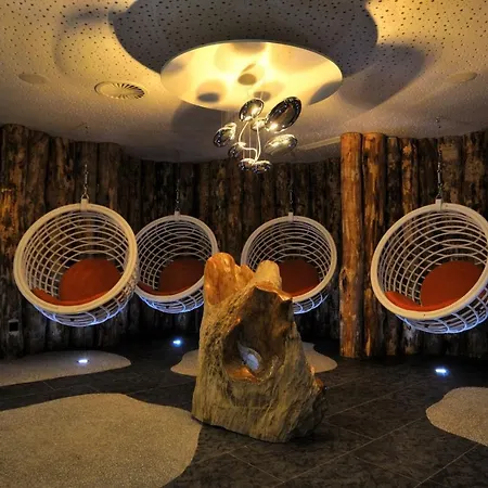 Alpine Palace Hotel 5*