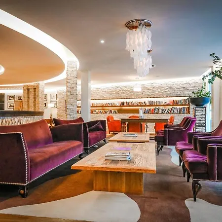 호텔 Alpine Palace