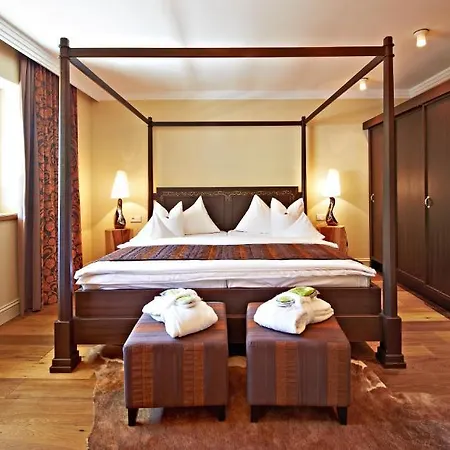 호텔 Alpine Palace 5*