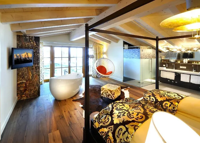 Alpine Palace Hotel 5*