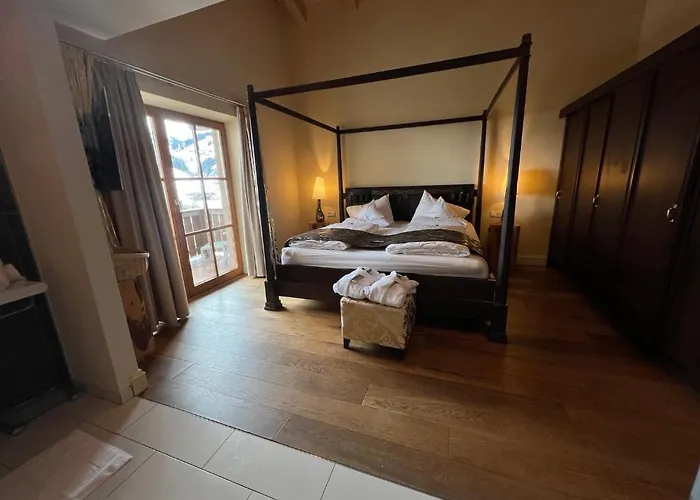 Alpine Palace Szálloda 5*